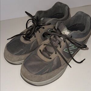 New Balance Men’s 877 Walking Shoes sz 12 Wide Width.